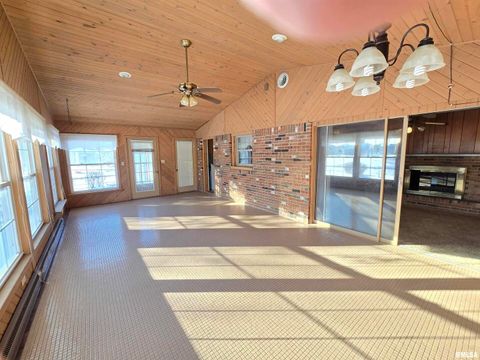 Tiny photo for 405 Easthaven Drive, Centralia, IL 62801 (MLS # EB456386)