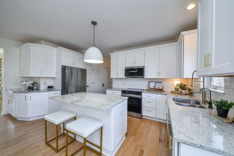 Tiny photo for 39W314 W Mallory Drive, Geneva, IL 60134 (MLS # 12571739)