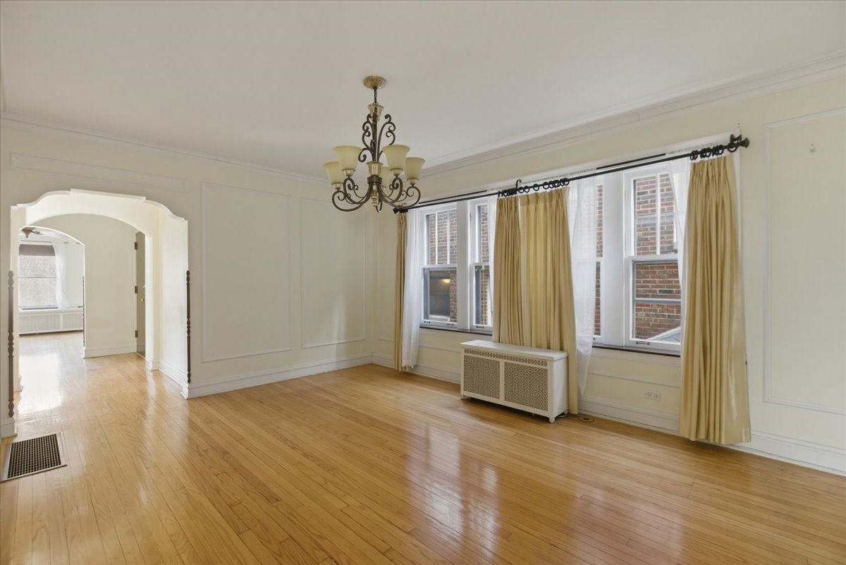 7409 N Claremont Avenue 1