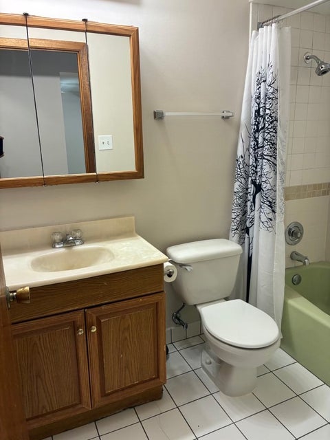 Tiny photo for 4616 Maple Avenue #1A, Brookfield, IL 60513 (MLS # 12677062)