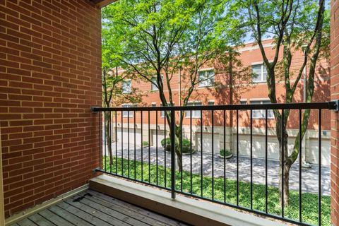 Tiny photo for 4518 S Woodlawn Avenue #4518, Chicago, IL 60653 (MLS # 12526094)