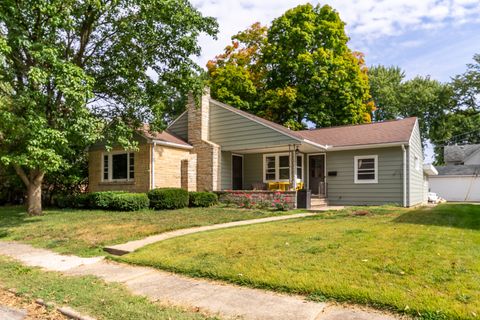 Tiny photo for 152 Riverview Drive, Ottawa, IL 61350 (MLS # 12476367)