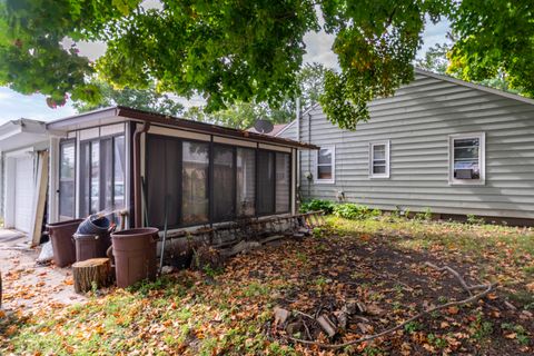 Tiny photo for 152 Riverview Drive, Ottawa, IL 61350 (MLS # 12476367)