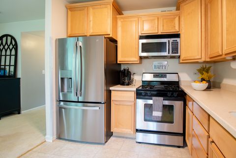 Tiny photo for 1376 W SPLIT OAK Circle, Round Lake Beach, IL 60073 (MLS # 12410949)