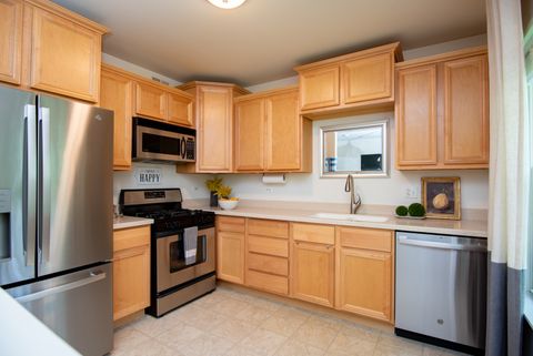 Tiny photo for 1376 W SPLIT OAK Circle, Round Lake Beach, IL 60073 (MLS # 12410949)