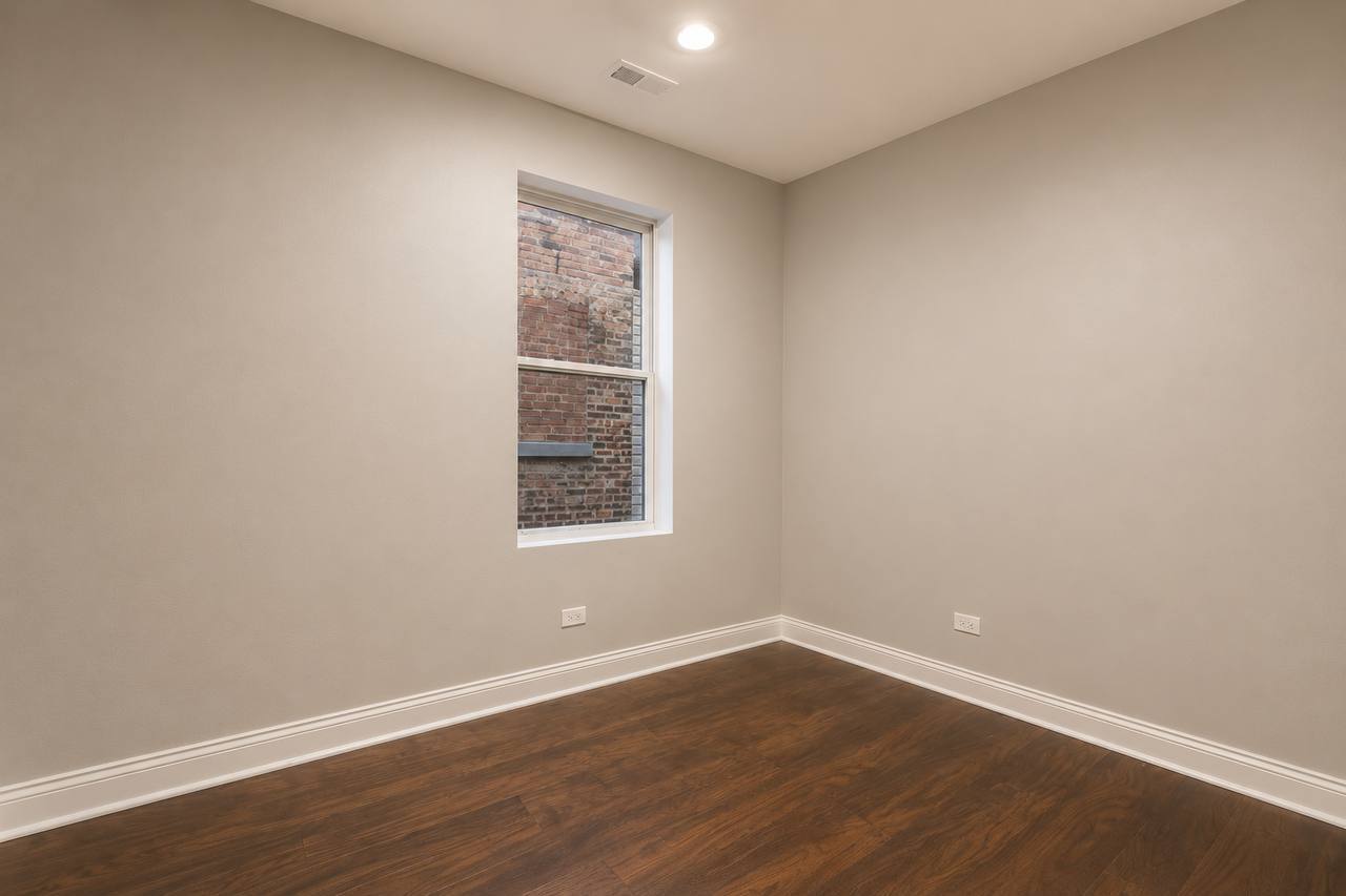 1928 S 48th Court