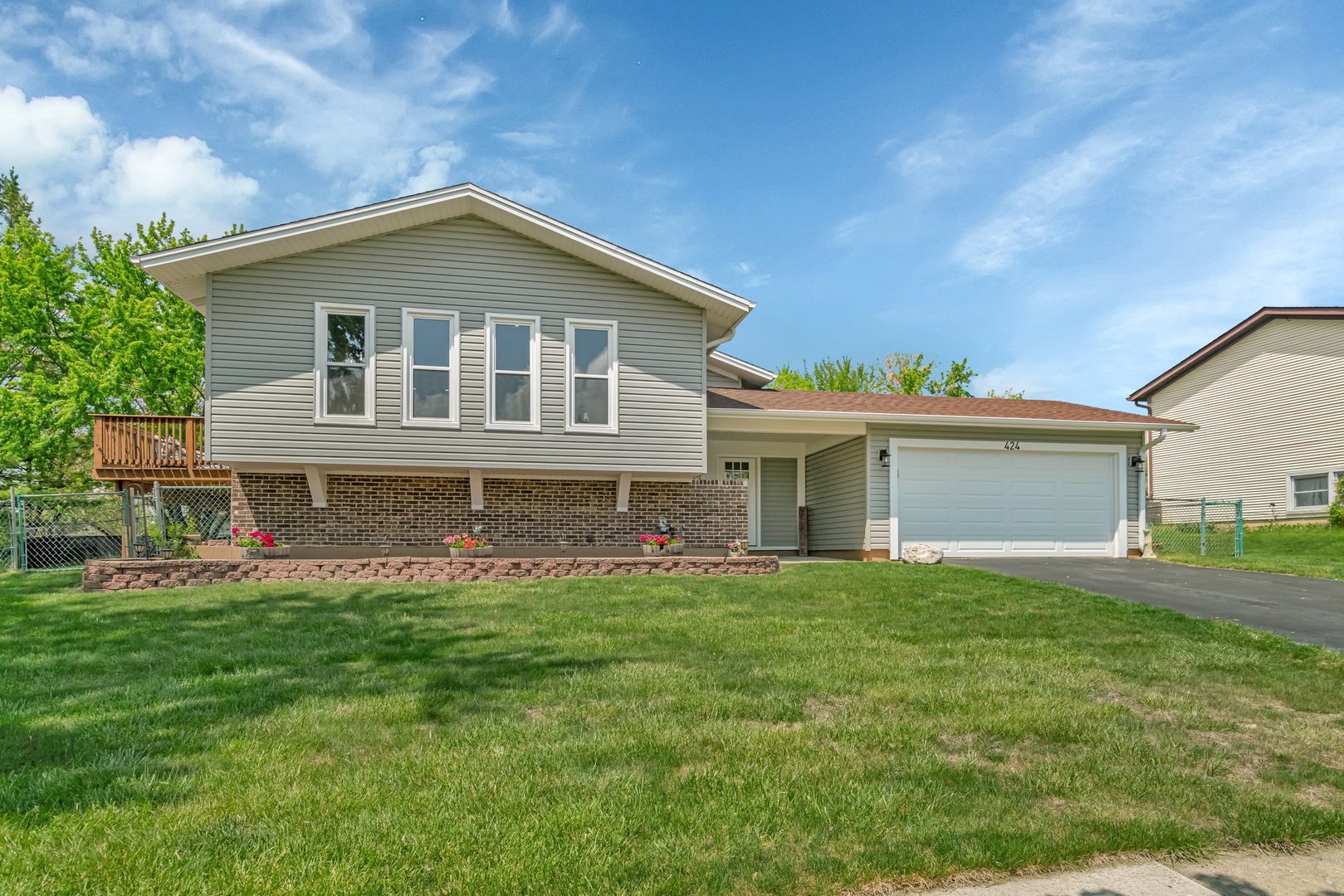 424 Falcon Ridge Way