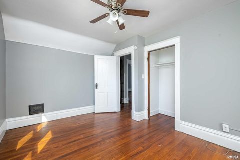 Tiny photo for 252 W 29th Street, Davenport, IA 52803 (MLS # 12571868)