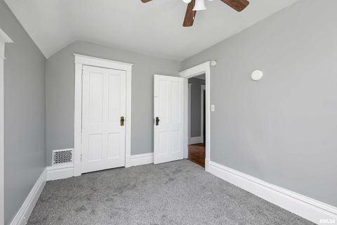 Tiny photo for 252 W 29th Street, Davenport, IA 52803 (MLS # 12571868)