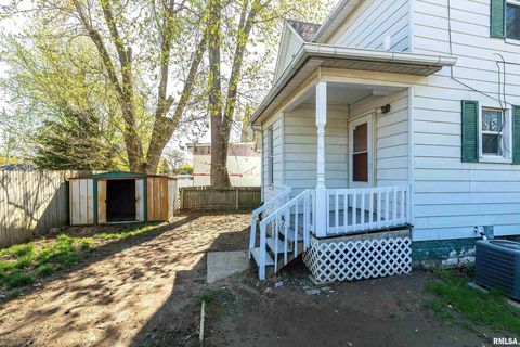 Tiny photo for 252 W 29th Street, Davenport, IA 52803 (MLS # 12571868)