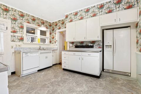 Tiny photo for 309 E 3rd Street, Sandwich, IL 60548 (MLS # 12613692)