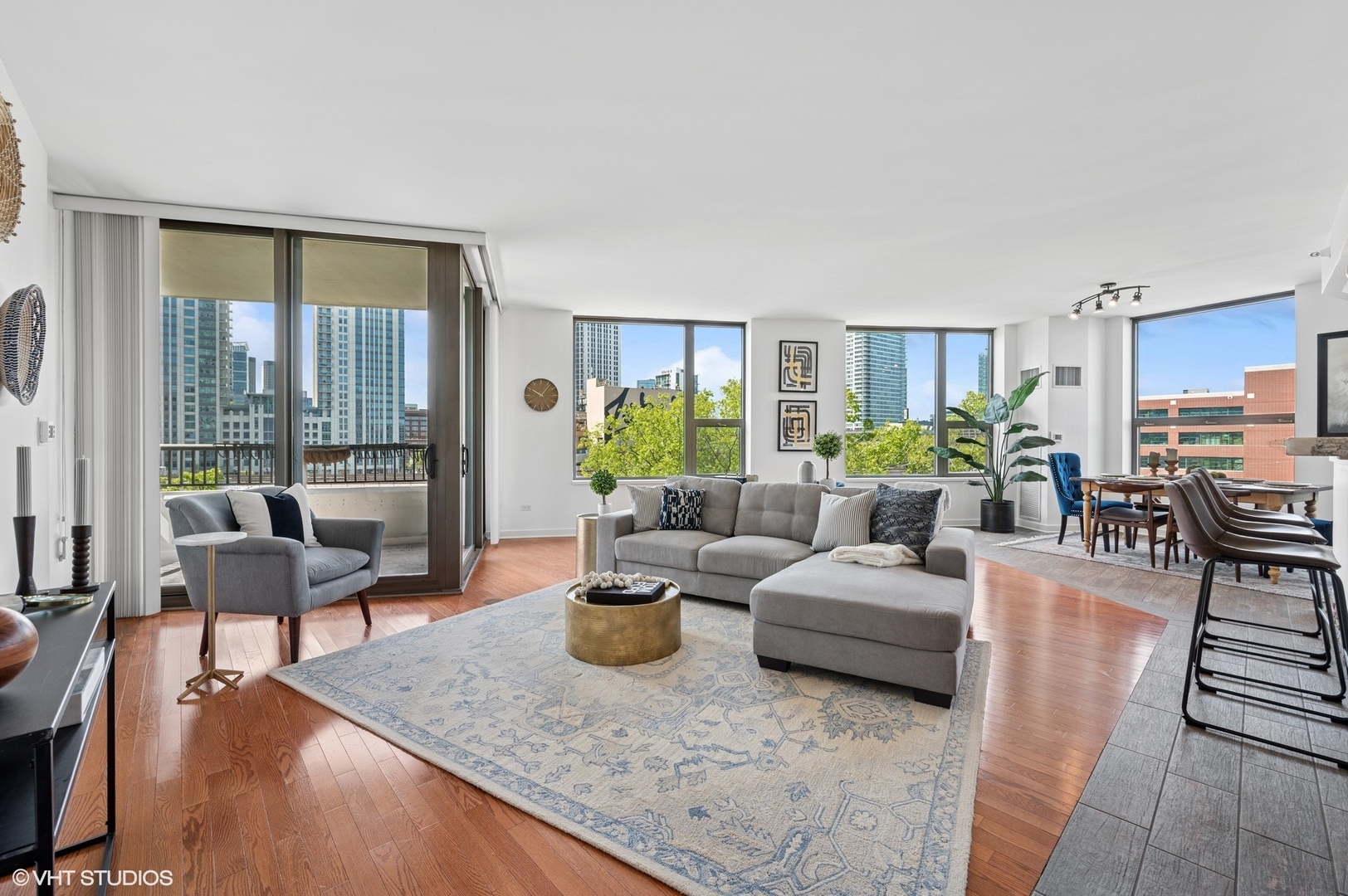 501 N Clinton Street 502
