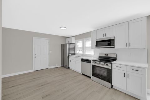 Tiny photo for 211 Independence Avenue, Joliet, IL 60433 (MLS # 12627421)