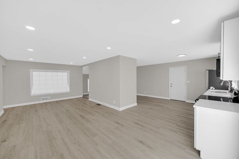 Tiny photo for 211 Independence Avenue, Joliet, IL 60433 (MLS # 12627421)