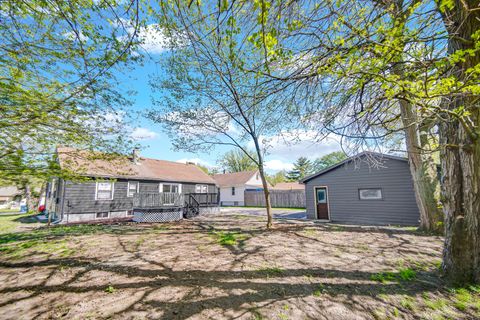 Tiny photo for 211 Independence Avenue, Joliet, IL 60433 (MLS # 12627421)