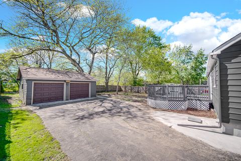 Tiny photo for 211 Independence Avenue, Joliet, IL 60433 (MLS # 12627421)
