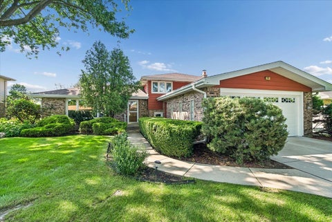 Photo of 7949 Sycamore Drive, Orland Park, IL 60462 (MLS # 12763586)