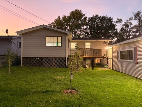 Tiny photo for 443 Diane Drive, Buffalo Grove, IL 60089 (MLS # 12498018)