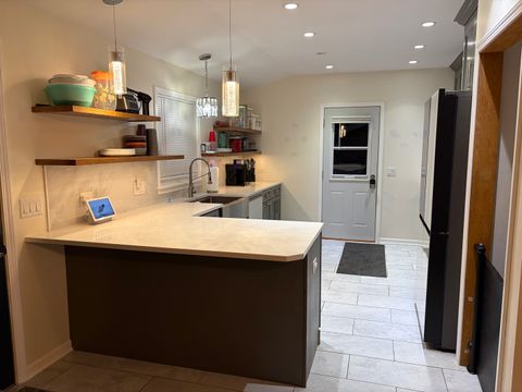 Tiny photo for 443 Diane Drive, Buffalo Grove, IL 60089 (MLS # 12498018)