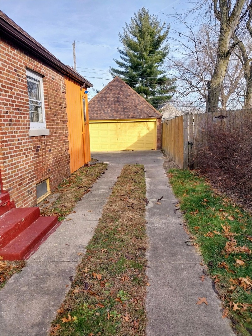 110 Forestdale Parkway