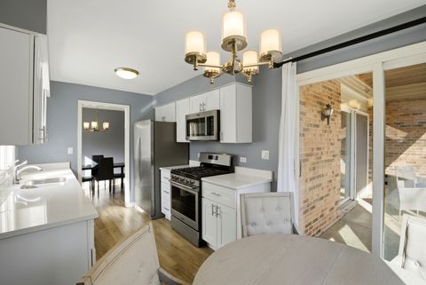 Tiny photo for 622 Zaininger Avenue #A, Naperville, IL 60563 (MLS # 12607981)