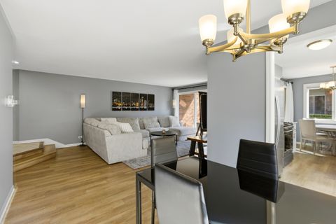 Tiny photo for 622 Zaininger Avenue #A, Naperville, IL 60563 (MLS # 12607981)