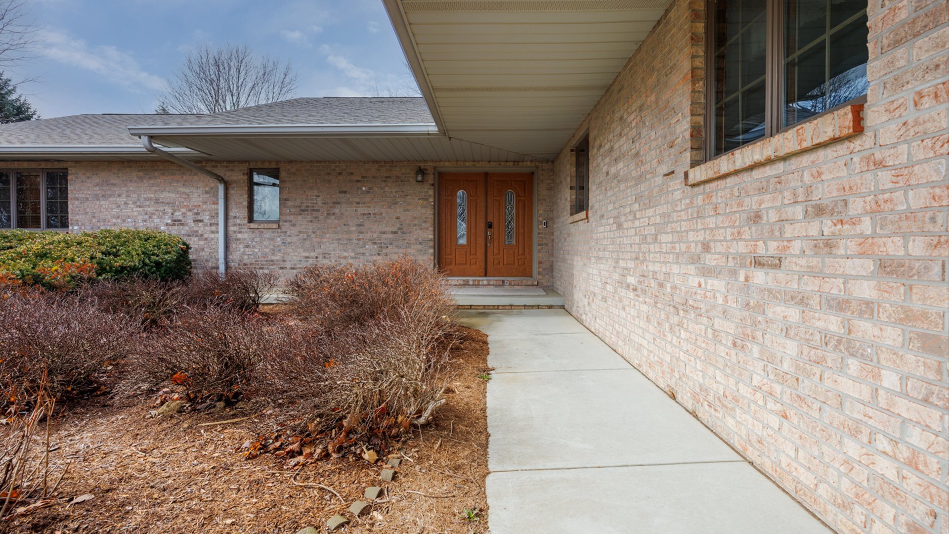 6 Pepper Wood Court