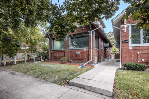 Tiny photo for 7345 S Bennett Avenue, Chicago, IL 60649 (MLS # 12497236)