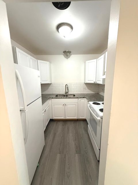 Tiny photo for 271 Northgate Parkway #E, Wheeling, IL 60090 (MLS # 12481403)