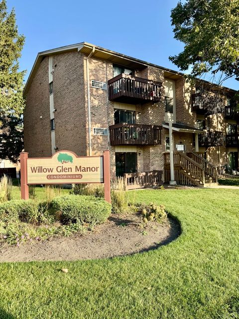Photo of 271 Northgate Parkway #E, Wheeling, IL 60090 (MLS # 12481403)