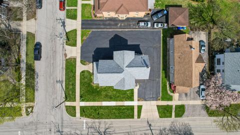 Tiny photo for 323 S Hale Street, Wheaton, IL 60187 (MLS # 12678957)