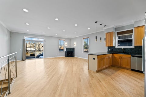Tiny photo for 4105 S Drexel Boulevard #1SR, Chicago, IL 60653 (MLS # 12685324)