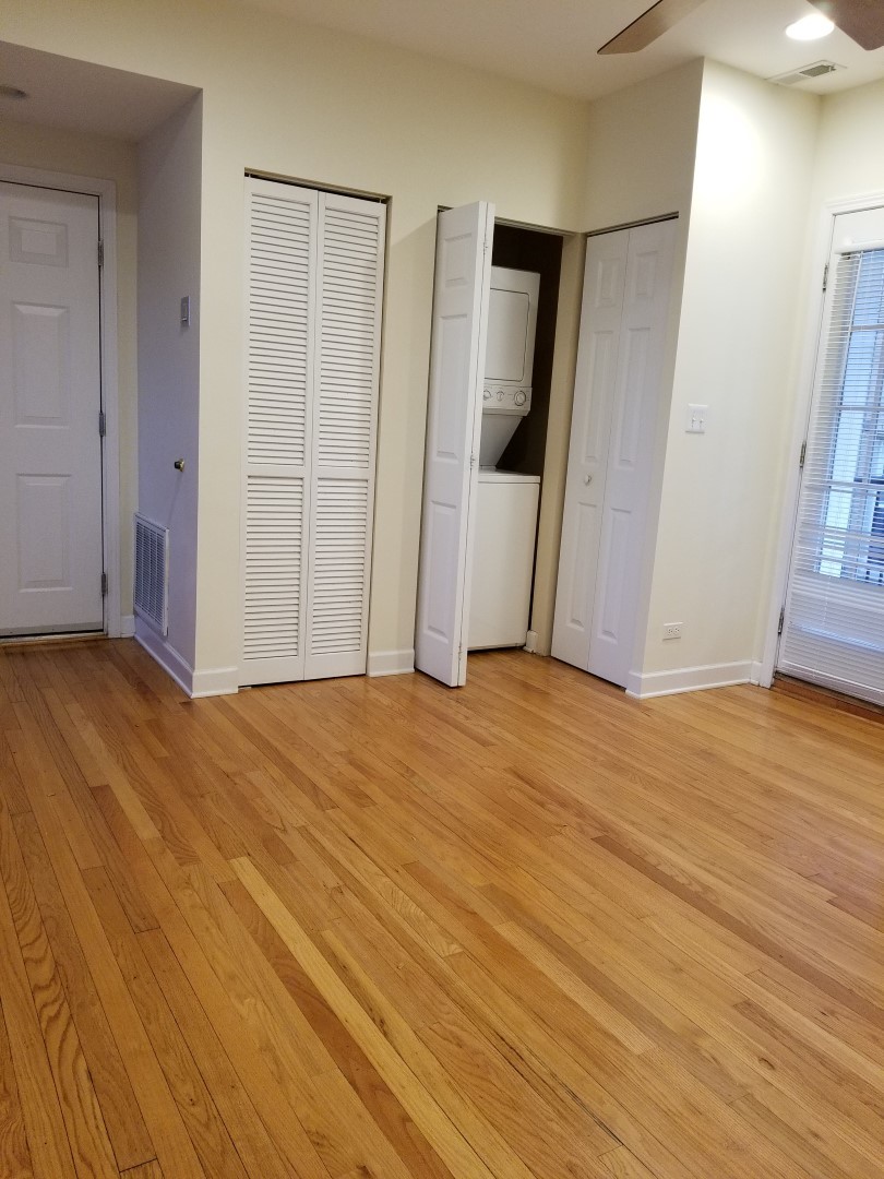 6345 N WASHTENAW Avenue 3E