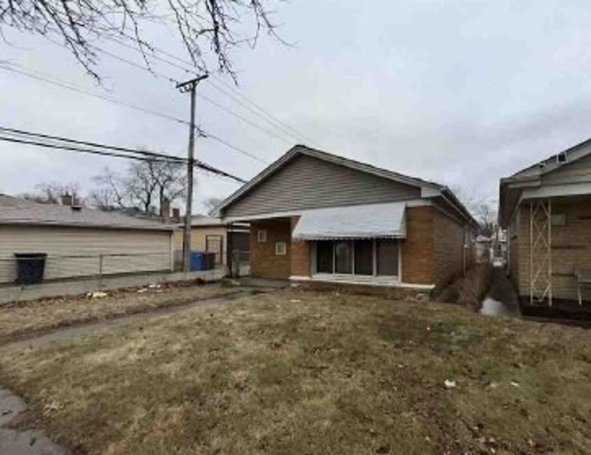 9315 S East End Avenue