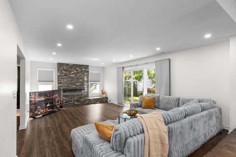 Tiny photo for 700 Fairfield Lane, Algonquin, IL 60102 (MLS # 12483217)