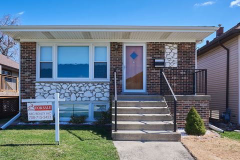 Photo of 4043 N Wagner Avenue, Schiller Park, IL 60176 (MLS # 12604631)