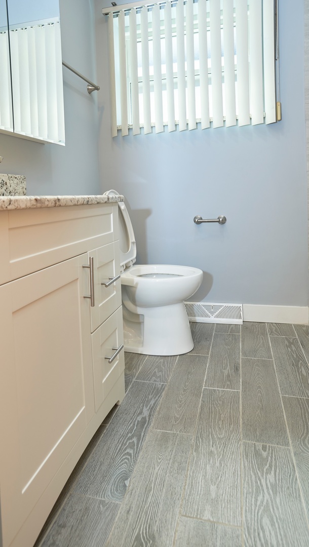 4043 N Wagner Avenue