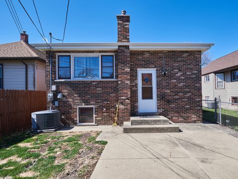 Tiny photo for 4043 N Wagner Avenue, Schiller Park, IL 60176 (MLS # 12604631)