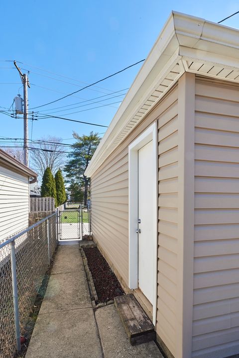 Tiny photo for 4043 N Wagner Avenue, Schiller Park, IL 60176 (MLS # 12604631)