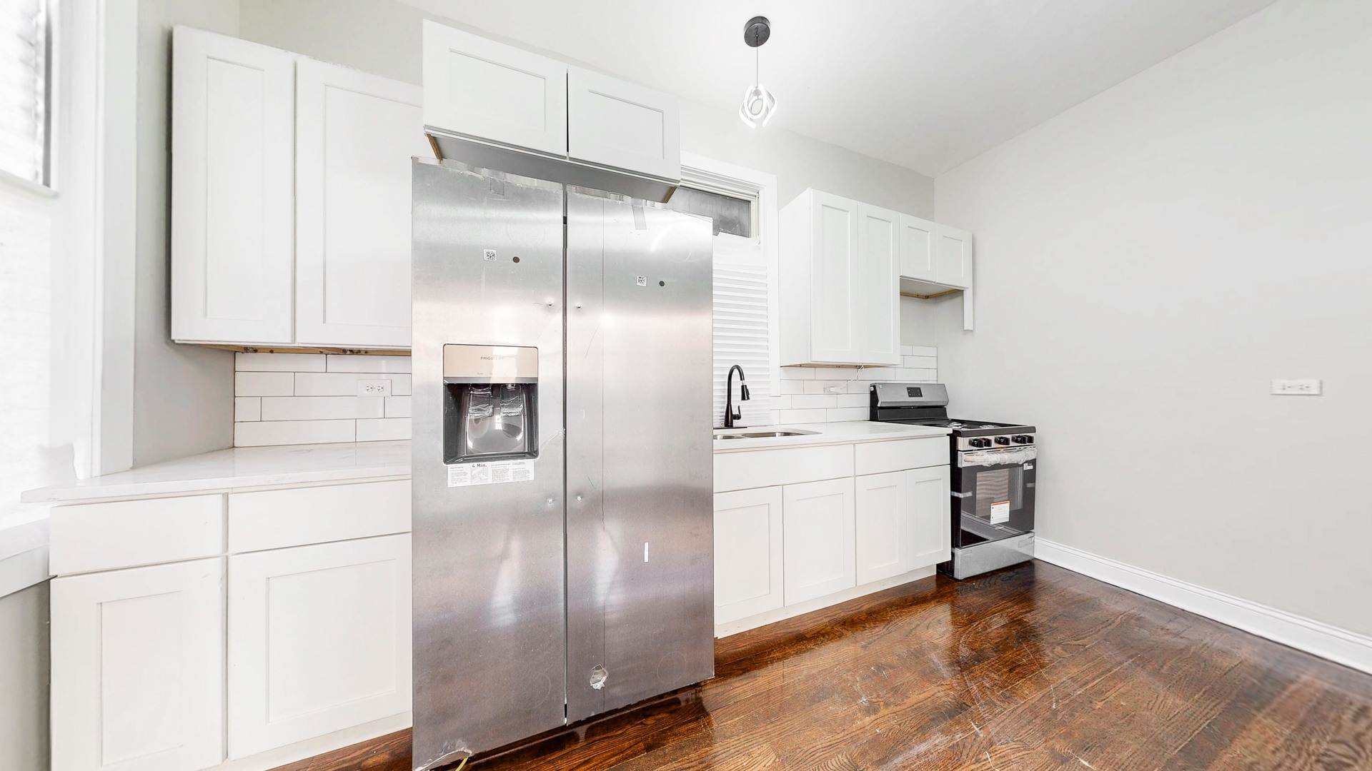 6137 S Morgan Street