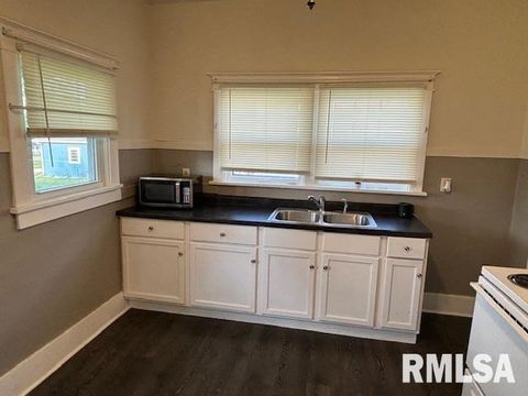 Tiny photo for 712 ROOSEVELT Avenue, Kewanee, IL 61443 (MLS # QC4264817)