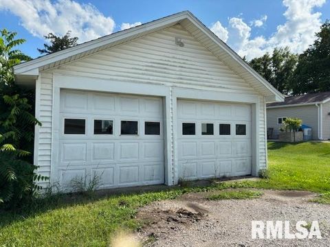 Tiny photo for 712 ROOSEVELT Avenue, Kewanee, IL 61443 (MLS # QC4264817)