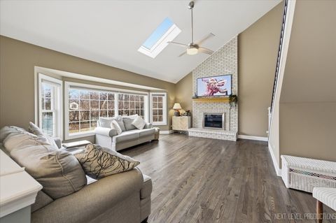 Tiny photo for 2007 Gillenwater Street, Batavia, IL 60510 (MLS # 12583391)