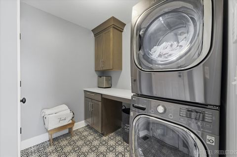 Tiny photo for 2007 Gillenwater Street, Batavia, IL 60510 (MLS # 12583391)