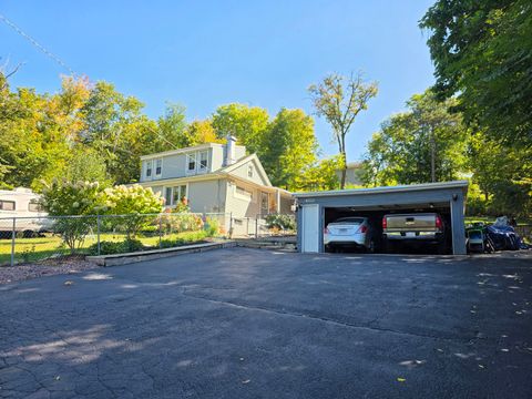38433 N 5th Avenue Spring Grove IL 60081