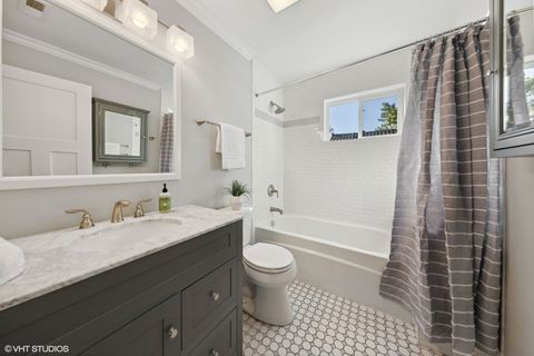 Tiny photo for 433 S Kensington Avenue, La Grange, IL 60525 (MLS # 12624045)