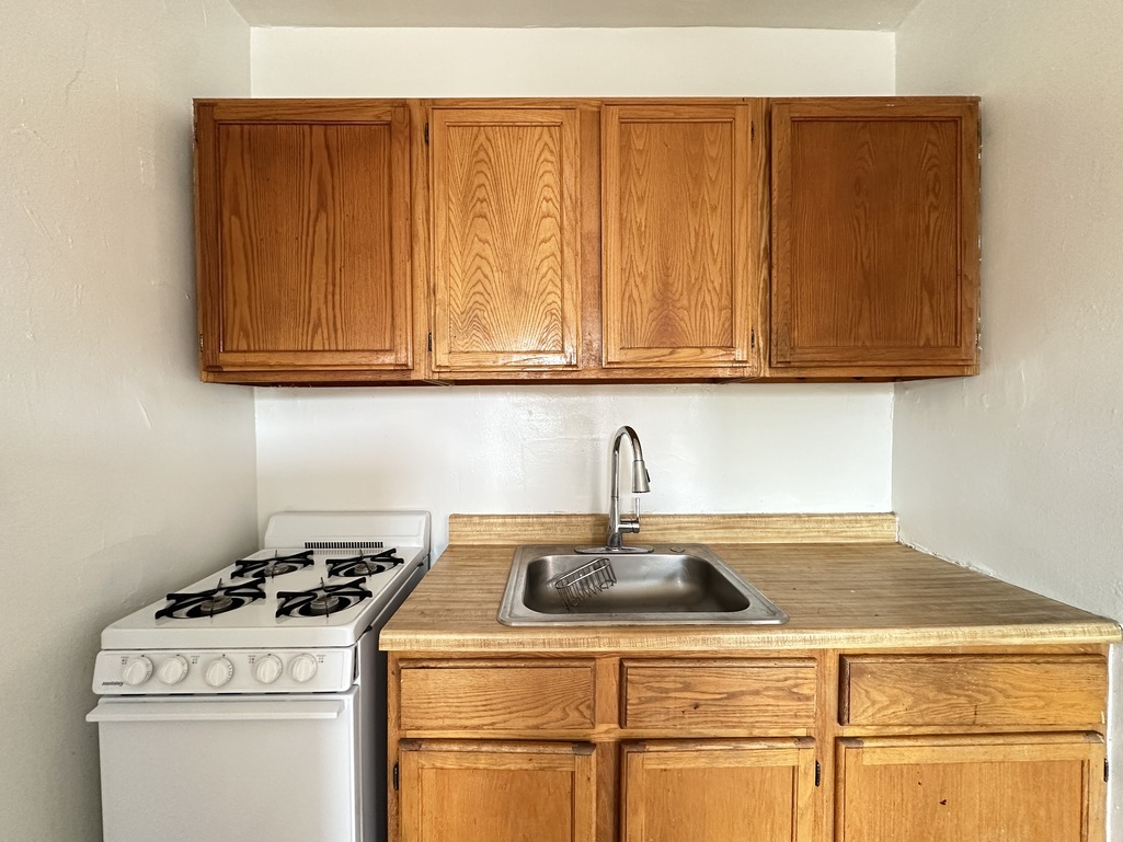 2432 N LINDEN Place 308