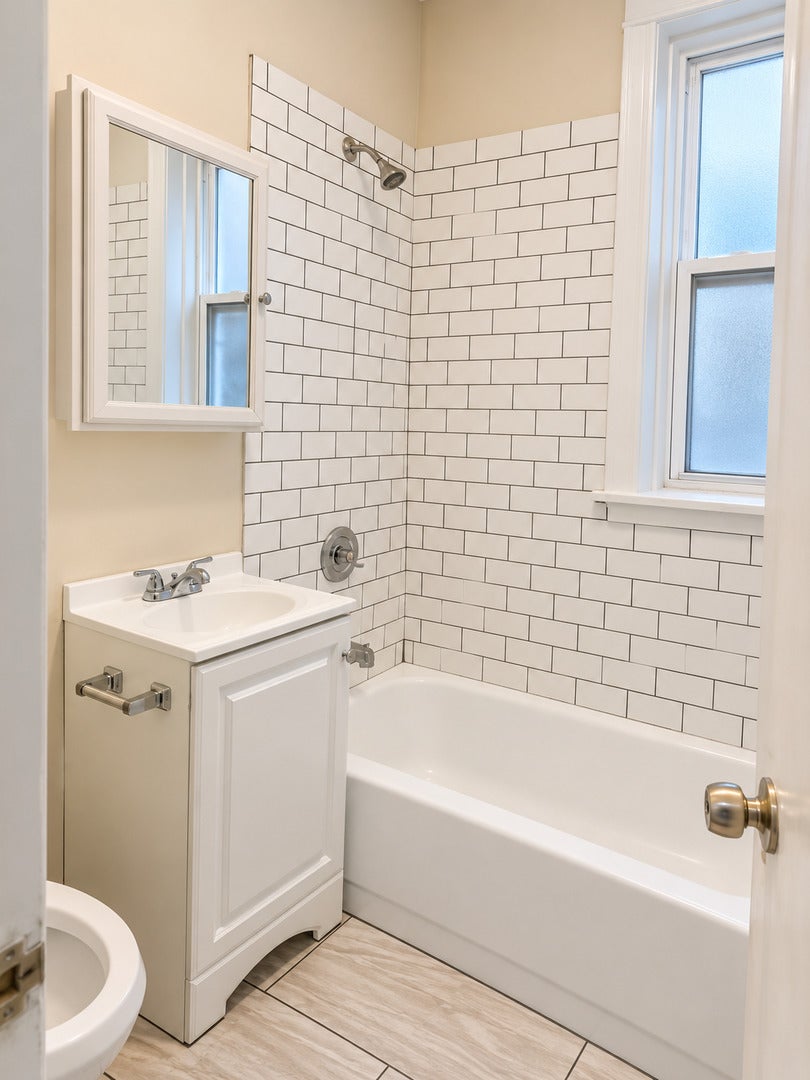 531 W 61st Place