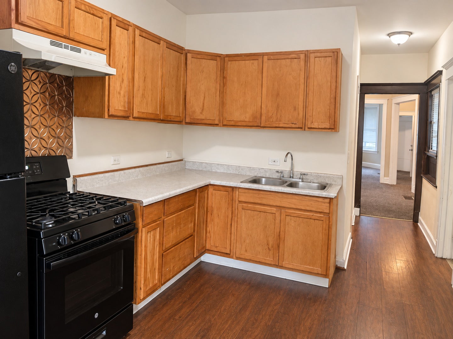 531 W 61st Place