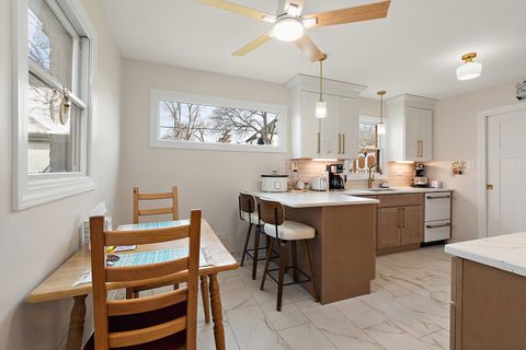 Tiny photo for 7112 W 114th Place, Worth, IL 60482 (MLS # 12599909)